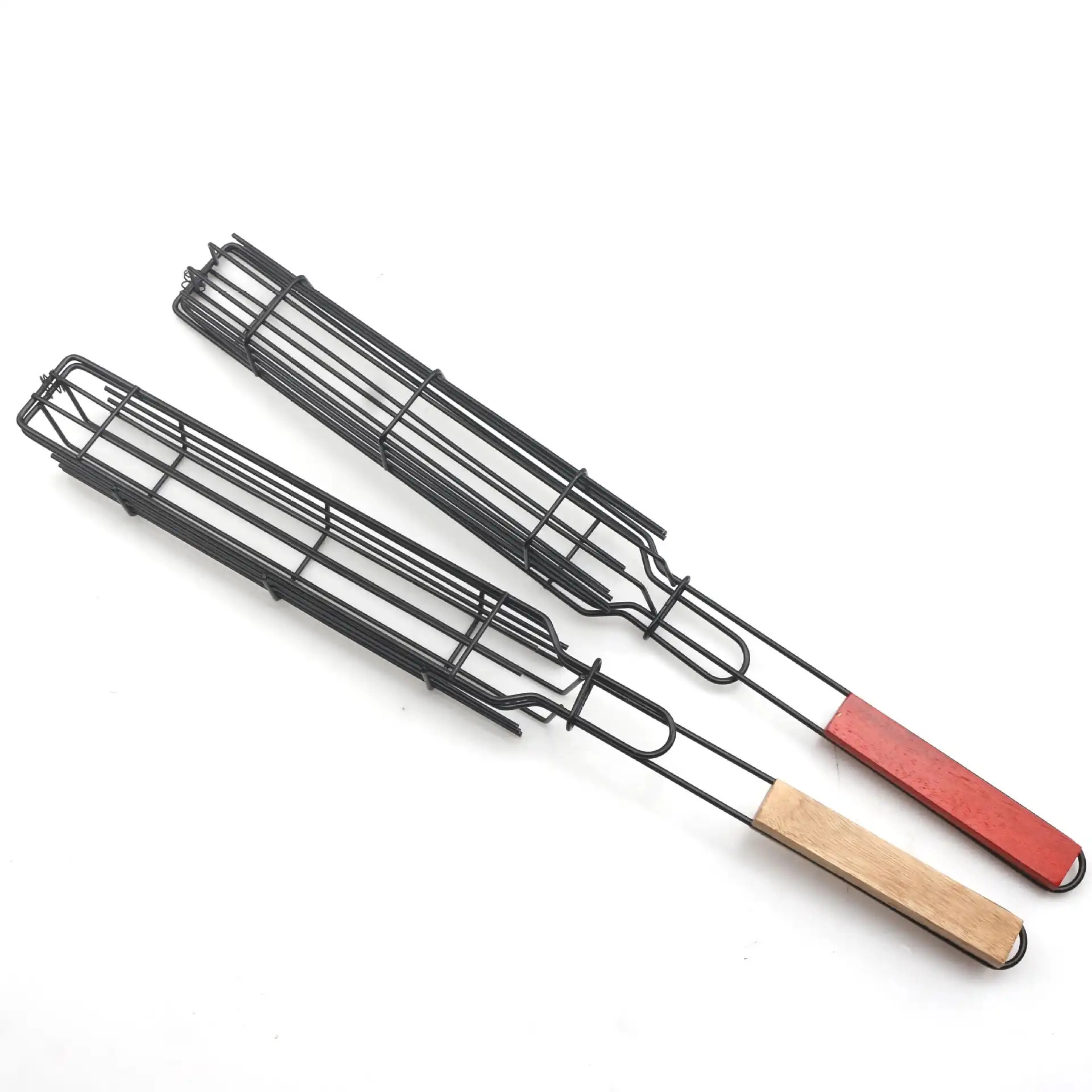 Top view of non stick baguette grill baskets with red and natural wooden handles isolated on white background KL-KA-BBQ-002